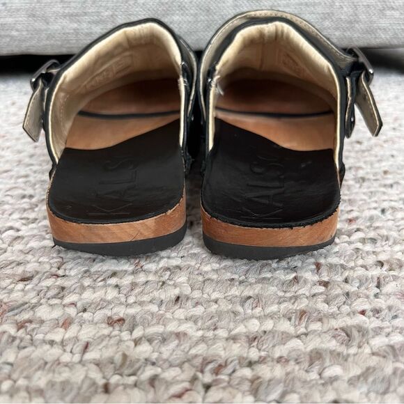 Earth Kalso Shanti Black Leather Clogs - Picture 7 of 12